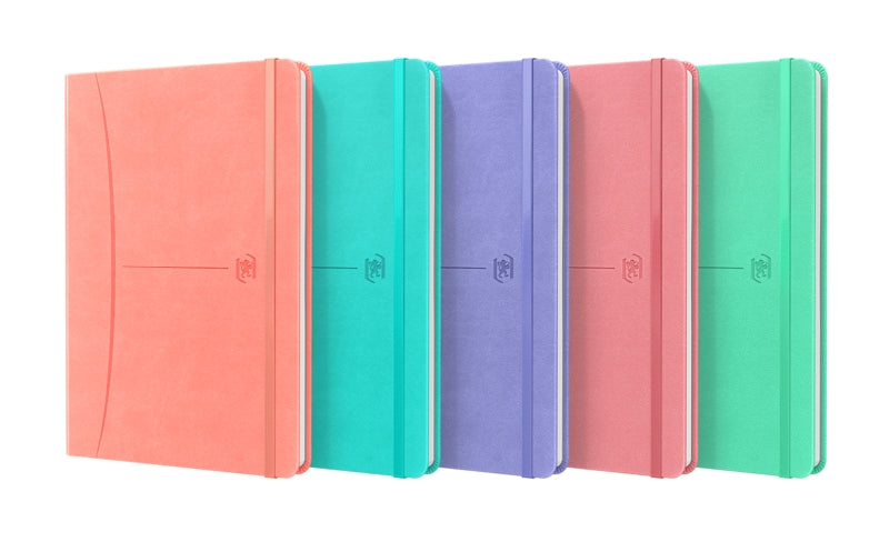 Oxford Signature Cuaderno Cosido Tapa Extradura A5 Liso 80 Hojas Surtido Pastel - Tamaño A5 - Tapa Dura Extradura - 80 Hojas Lisas - Colores Surtidos - Cantidad: 5 - Prinkweb